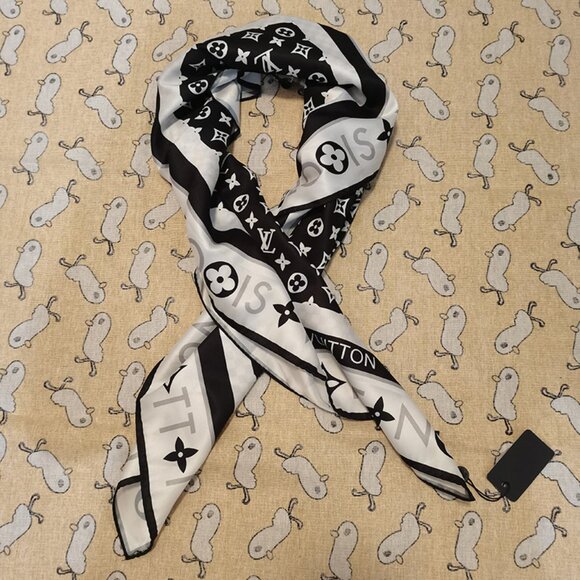 Louis Vuitton Square Silk Monogram Scarf - Picture 6 of 6